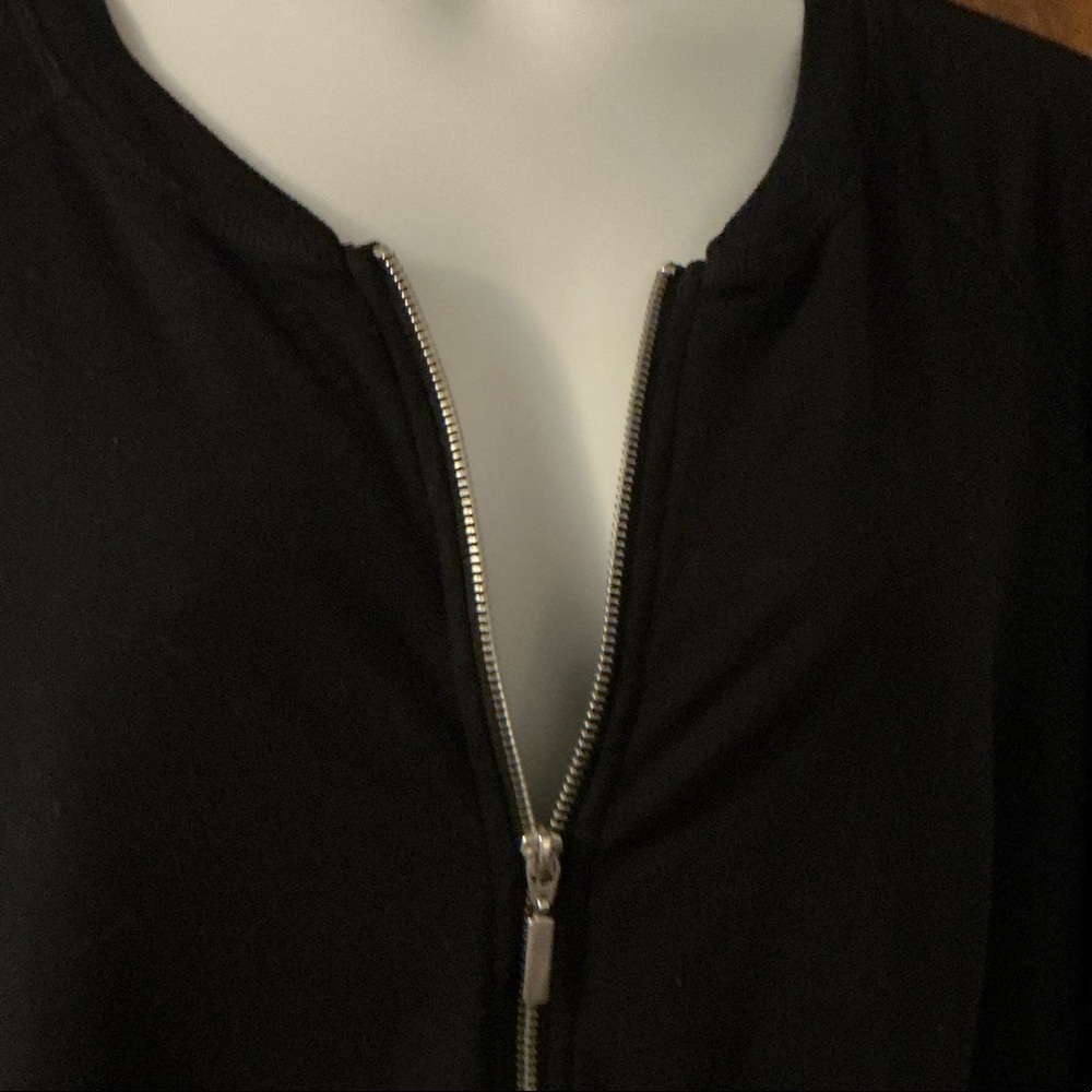 Elegant Black Bomber Jacket - Picture 5 of 7